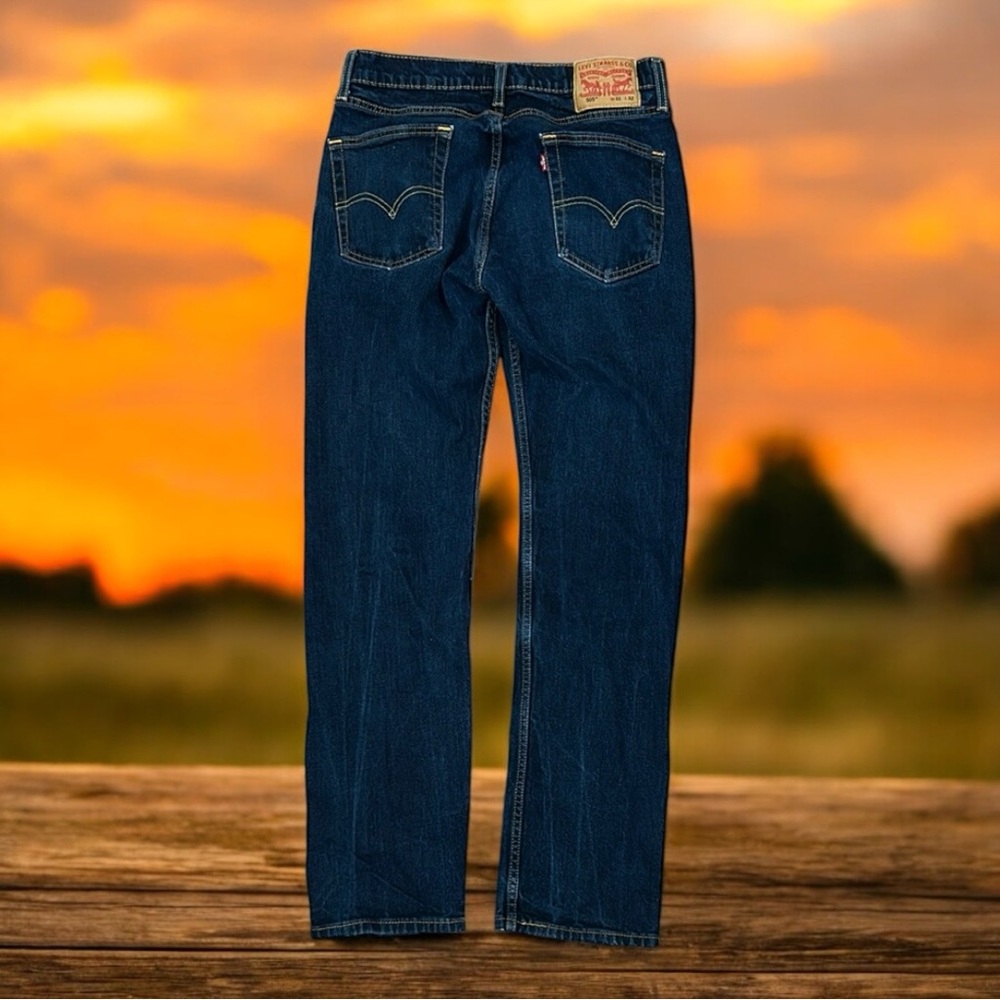 Levi’s 505 Men’s Jeans 31x32 – Dark Denim, Timeless Fit, Excellent Condition
